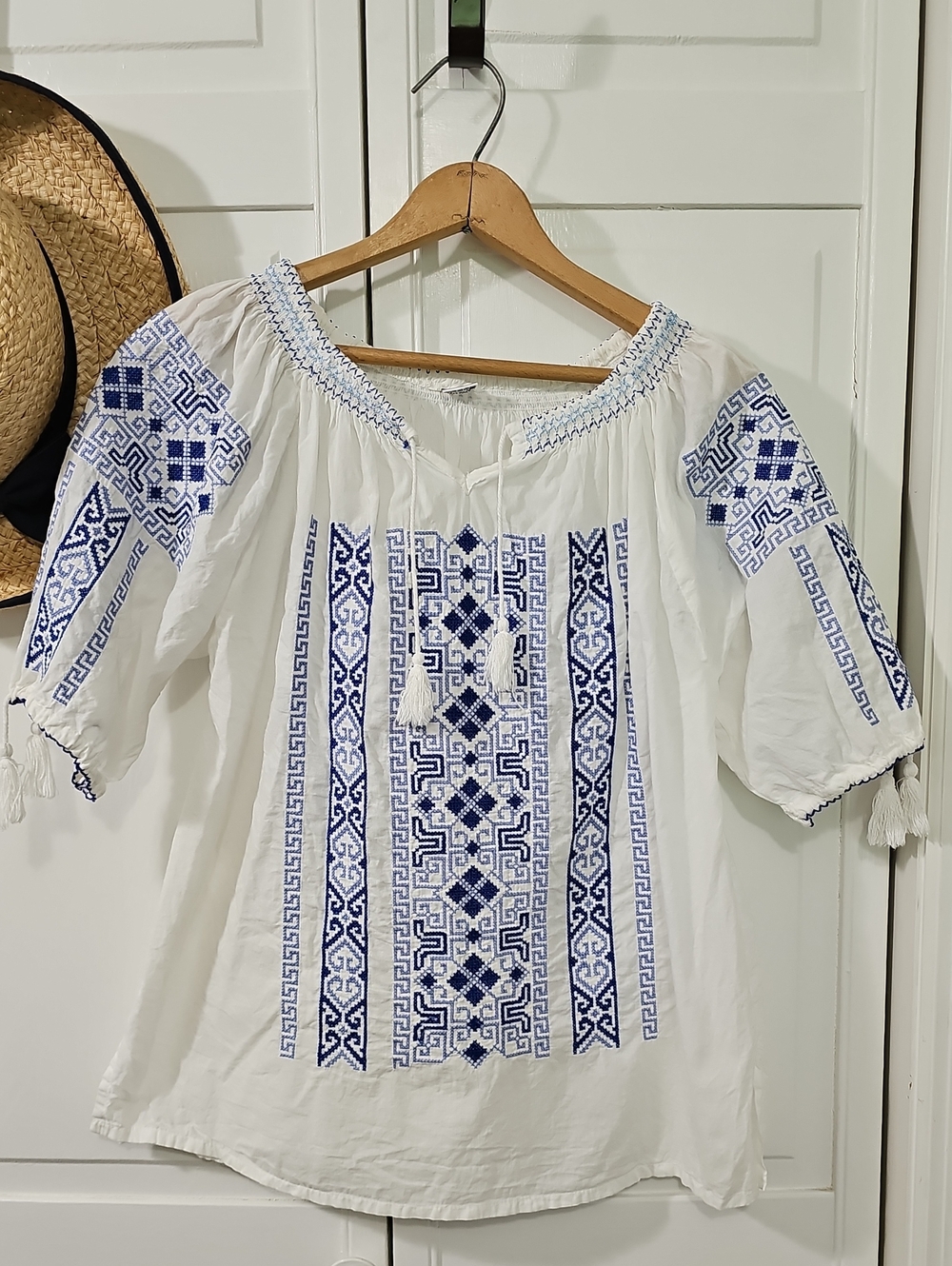 Source Unknown White Blouse with Blue Embroidered Geometric Pattern